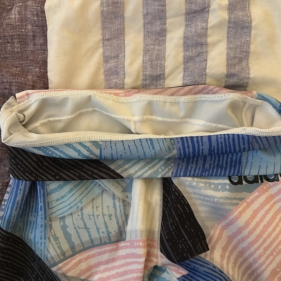 Adidas Crops - Picture 3 of 6